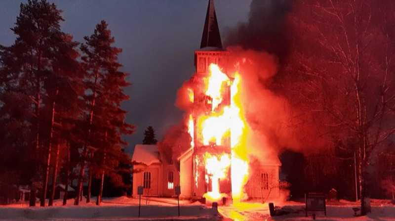 Hombre transgénero fue arrestado por prender fuego a una iglesia